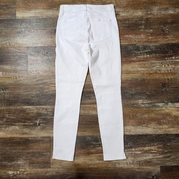 PAIGE ULTRA WHITE SKINNY/JEGGING JEANS WITH SLIT AT HEM SIZE 28 - Picture 8 of 10